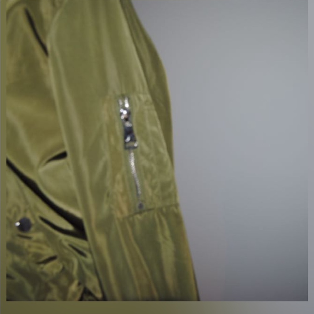 Green bomber jacket - Picture 3 of 4